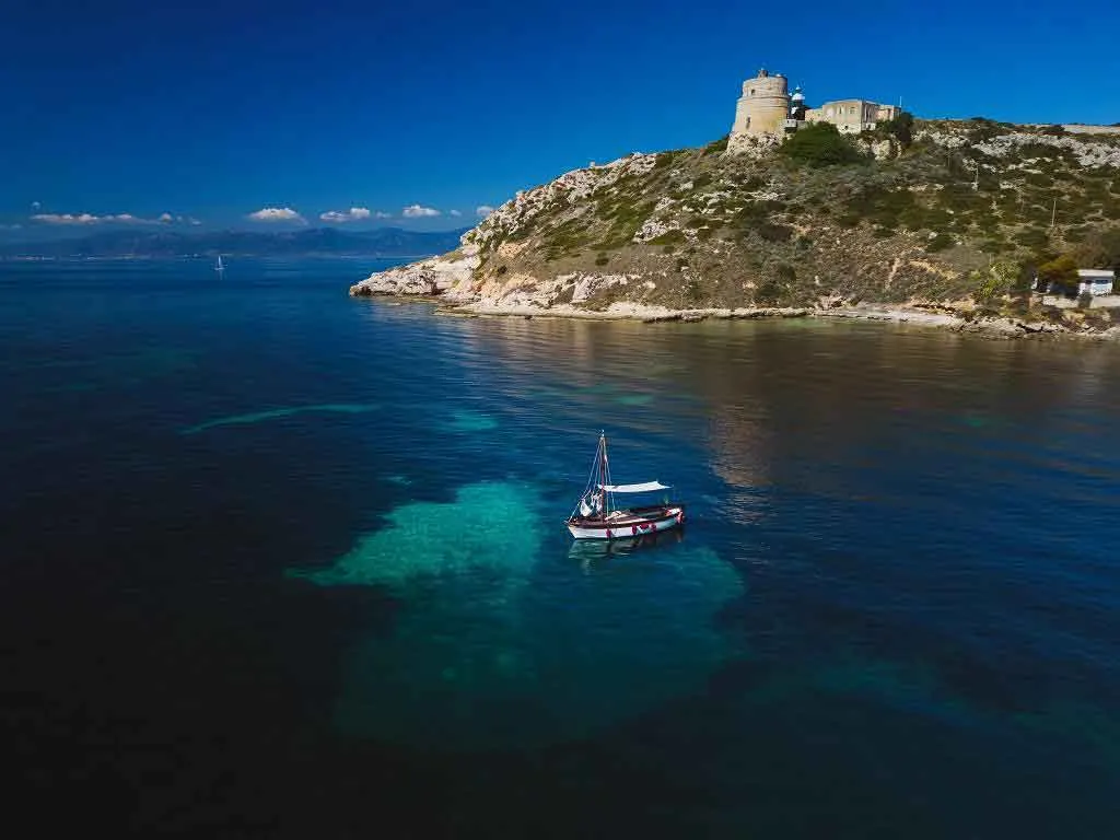 Traditionelle Gozzo-Bootstour